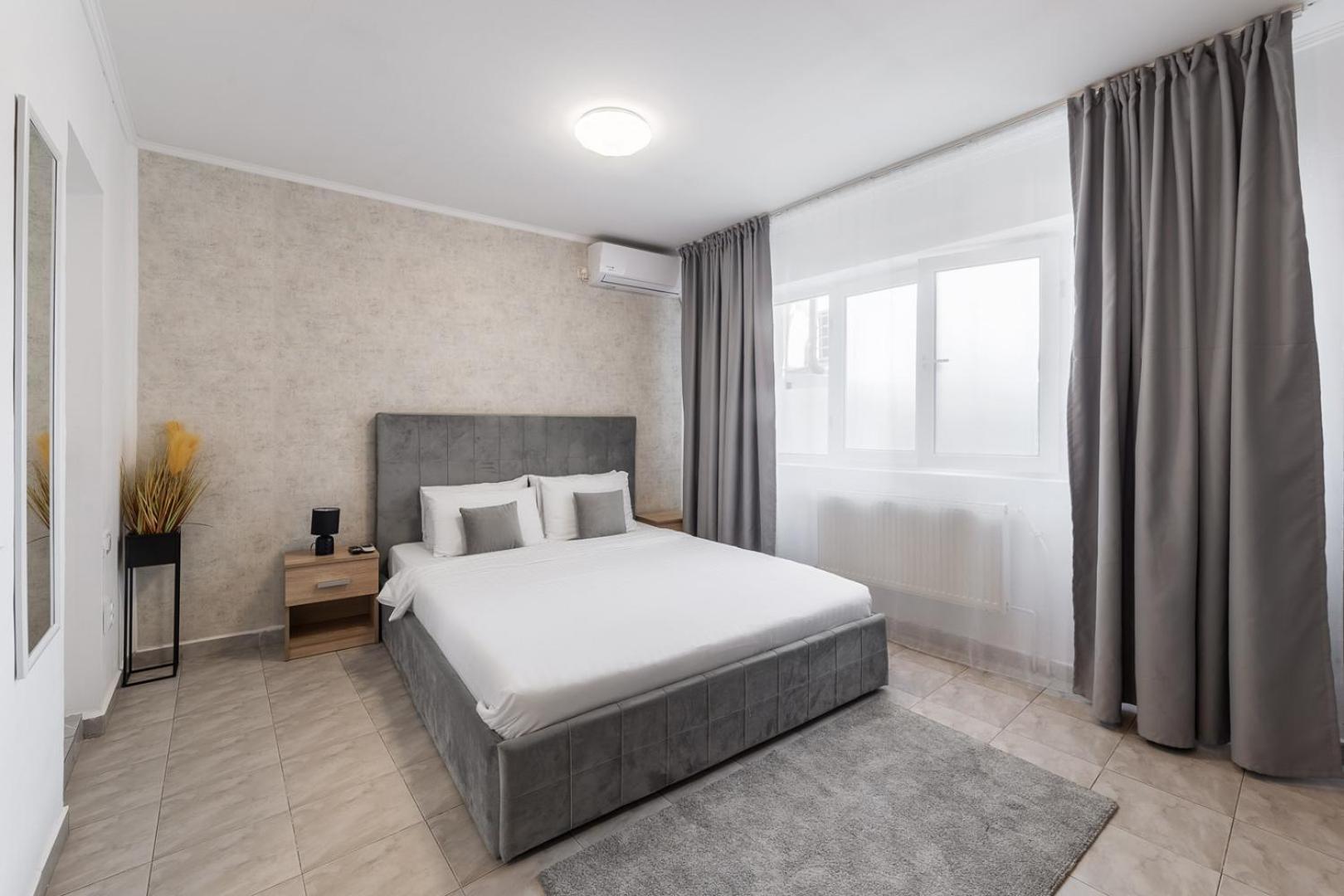 Downtown Victoria Studios By Citybookings Букурещ Екстериор снимка